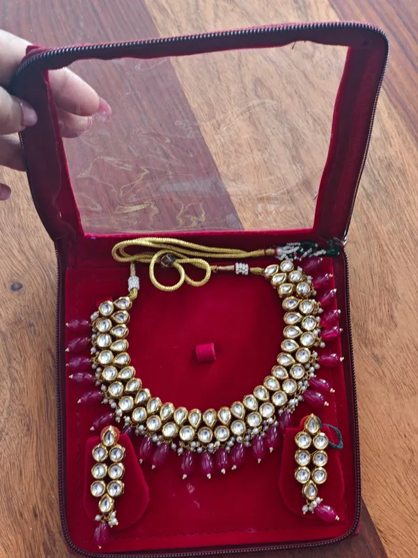 Velvet_Jewelry_Box_Red