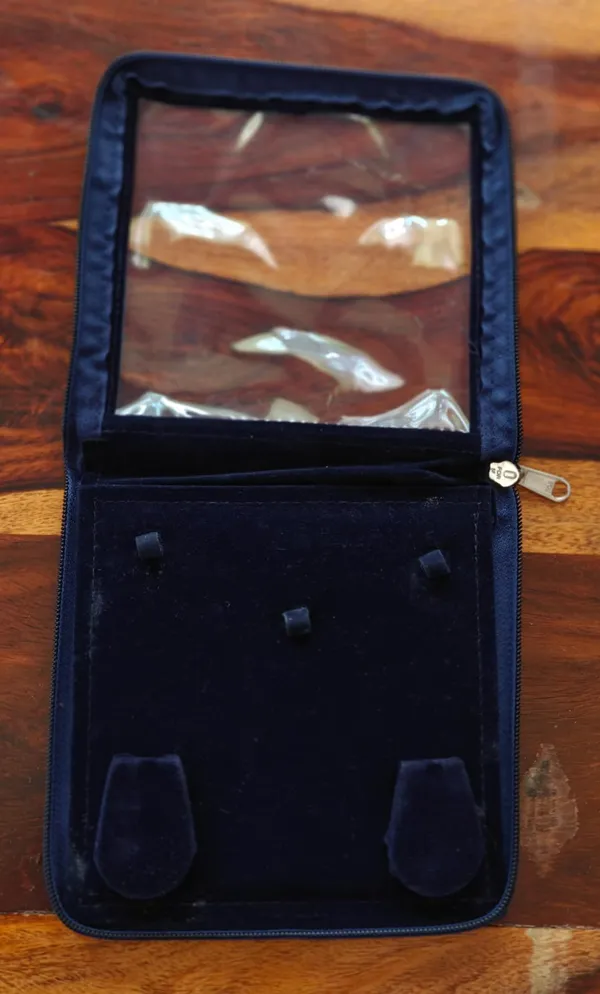 Velvet_Jewelry_Box_Blue