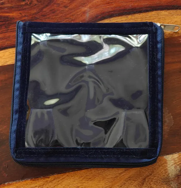 Velvet_Jewelry_Box_Blue