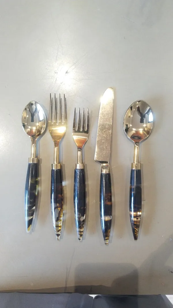 Silver_Coated_Serving_Set_(_Set_Of_5_)