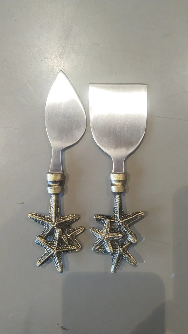 Silver_Coated_Cheese_Knife_(_Set_Of_2_)