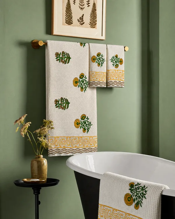 Sunflower_Premium_Waffle_Cotton_Towel_Set_of_3_|_1_Bath_Towel_&_2_Hand_Towels