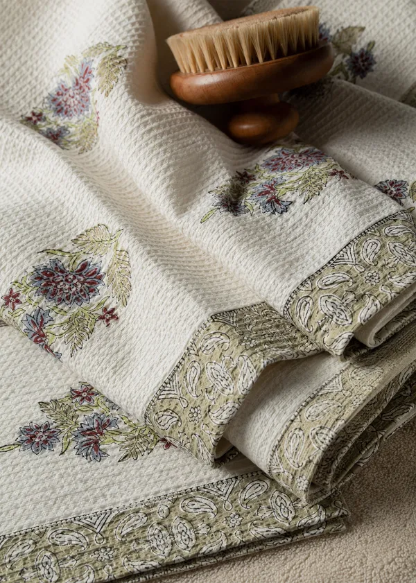 Dahlia_Premium_Waffle_Cotton_Towel_Set_of_3_|_1_Bath_Towel_&_2_Hand_Towels