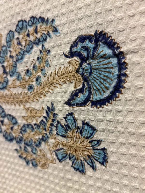 Blue_Daisy_Premium_Waffle_Cotton_Towel_Set_of_3_|_1_Bath_Towel_&_2_Hand_Towels