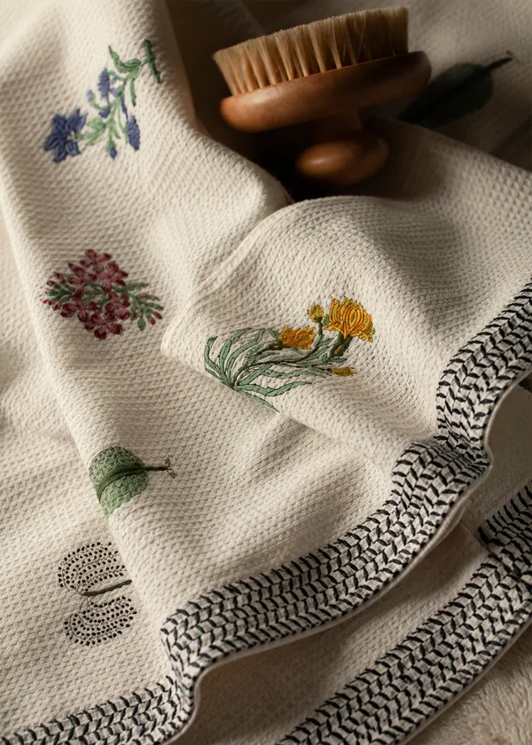 Bellflower_Premium_Waffle_Cotton_Towel_Set_of_3_|_1_Bath_Towel_&_2_Hand_Towels