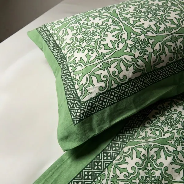 Maharaja_Royal_Mint_Mughal_Print_Pure_Cotton_King_Size_Bedsheet_And_Two_Pillow_Covers_90_X_100_Inches