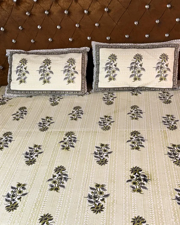 Beige_Floral_Cotton_Bedsheet_Set_with_2_Pillow_Covers_|_Elegant_Printed_Double_Bed_Bedsheet