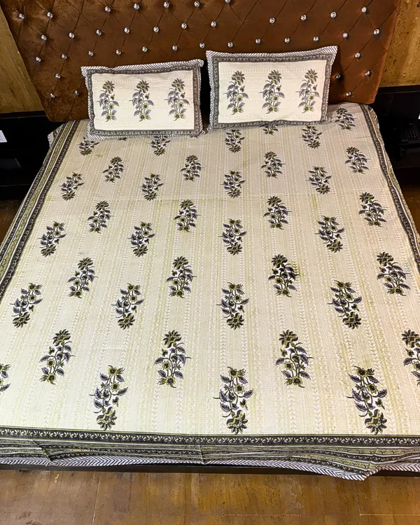 Beige_Floral_Cotton_Bedsheet_Set_with_2_Pillow_Covers_|_Elegant_Printed_Double_Bed_Bedsheet