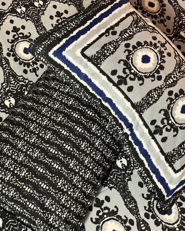 Phulkari_Black_&_White_Printed_Cotton_Bedsheet_With_Pillow_Covers_–_Soft_Breathable_Double_Bed_Sheet_Set_|_Ethnic_Geometric_Design