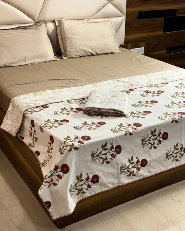 Elegant_Floral_Print_Single_Bed_AC_Dohar_Blanket_Pair_–_Soft_Lightweight_Reversible_Summer_Quilt_Set