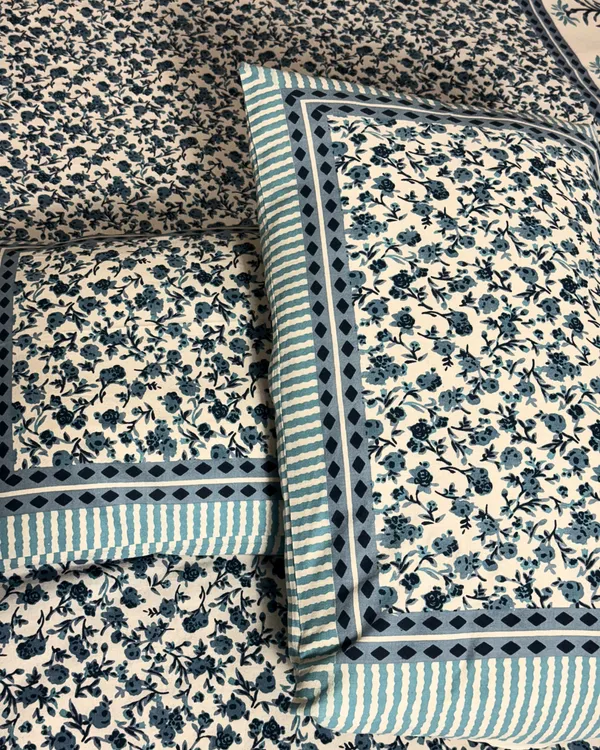 Jaipur_Indigo_Vana_Queen_Size_Bedsheet_And_Two_Pillow_Covers_90_X_100