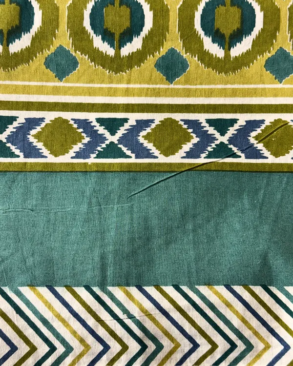Maharaja_Royal_Ikat_Elegance_Pure_Cotton_King_Size_Bedsheet_And_Two_Pillow_Covers_(120X120_Inches)