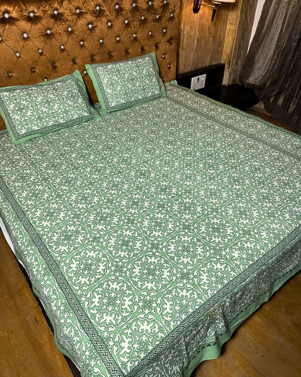 Maharaja_Royal_Mint_Mughal_Print_Pure_Cotton_King_Size_Bedsheet_And_Two_Pillow_Covers_90_X_100_Inches