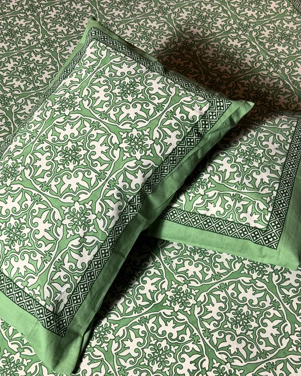 Maharaja_Royal_Mint_Mughal_Print_Pure_Cotton_King_Size_Bedsheet_And_Two_Pillow_Covers_90_X_100_Inches