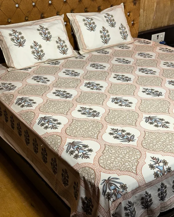 Maharaja_Royal_earthy__beige_Cotton_King_Size_Bedsheet__90x108_Inches