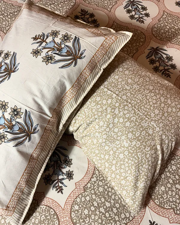 Maharaja_Royal_earthy__beige_Cotton_King_Size_Bedsheet__90x108_Inches