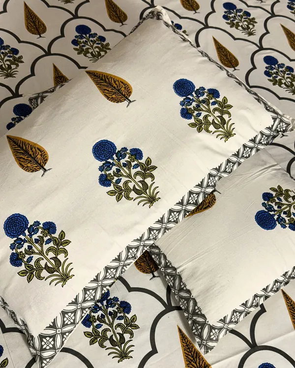 Neel_Gulmohar_Arch_Double_Bedsheet_And_Two_Pillow_Covers_90X108