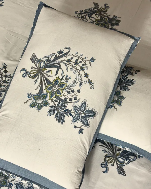 Neel_Virasat_King_Size_Bed_Sheet_And_Two_Pillow_Covers_100X108_Inches