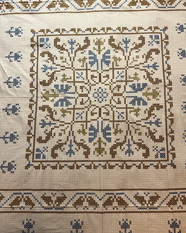Premium_Cotton_Ethnic_Geometric_Print_Double_Bedsheet_with_2_Pillow_Covers_–_Soft_Traditional_Bed_Sheet_Set_for_Queen_&_King_Size_Beds