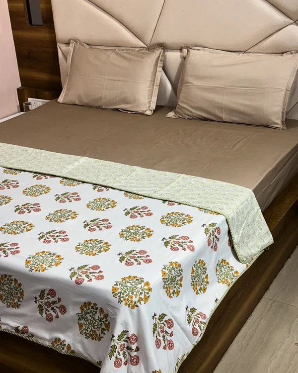 Premium_Floral_Single_Bed_AC_Dohar_Blanket_Pair_|_Soft_Lightweight_Reversible_Summer_Blanket_Set