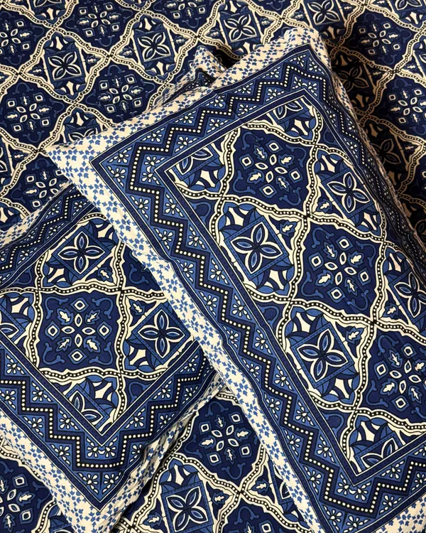 Royal_Indigo_Tile_Pure_Cotton_King_Size_Bedsheet_And_Two_Pillow_Covers_90_X_100_Inches
