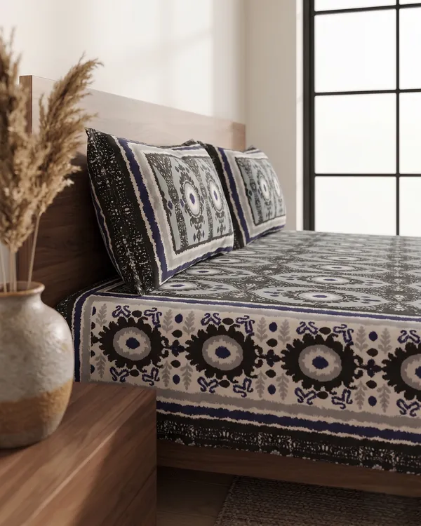 Phulkari_Black_&_White_Printed_Cotton_Bedsheet_With_Pillow_Covers_–_Soft_Breathable_Double_Bed_Sheet_Set_|_Ethnic_Geometric_Design