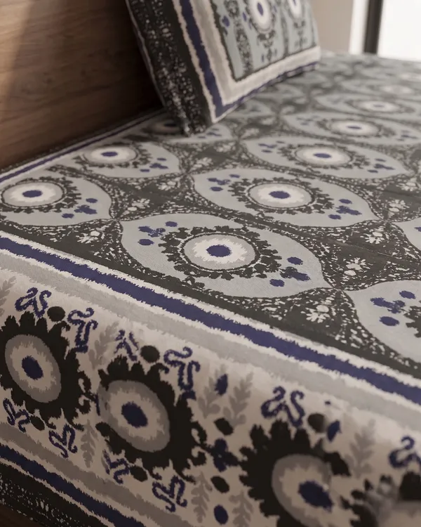 Phulkari_Black_&_White_Printed_Cotton_Bedsheet_With_Pillow_Covers_–_Soft_Breathable_Double_Bed_Sheet_Set_|_Ethnic_Geometric_Design
