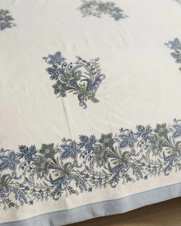 Neel_Virasat_King_Size_Bed_Sheet_And_Two_Pillow_Covers_100X108_Inches