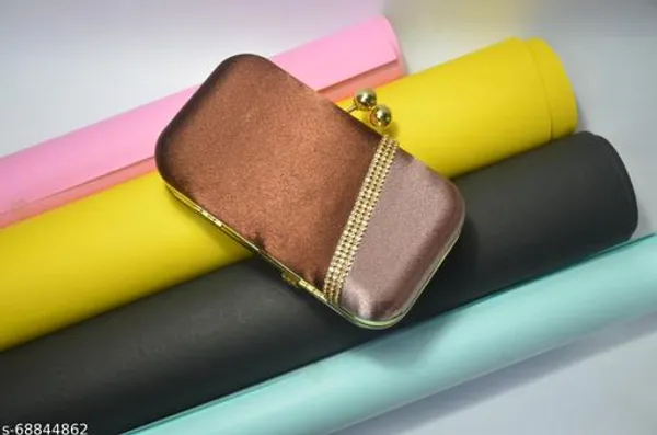 Multicolor_Polyurethane_Clutch_For_Women