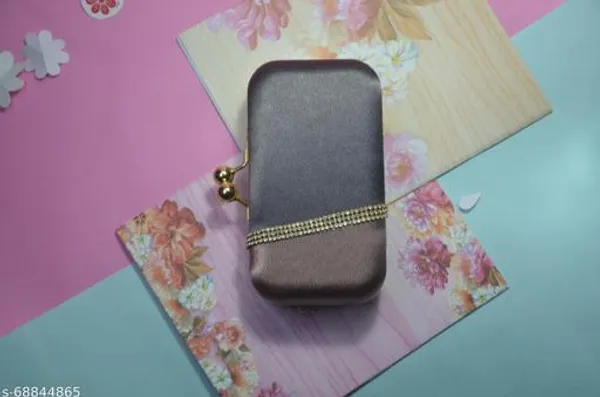 Multicolor_Polyurethane_Clutch_For_Women