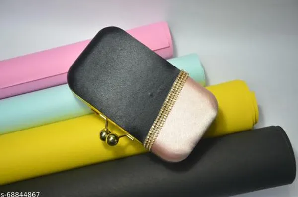 Multicolor_Polyurethane_Clutch_For_Women