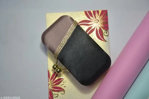 Multicolor_Polyurethane_Clutch_For_Women
