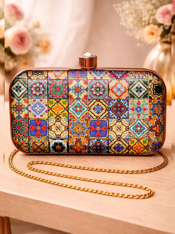 Multicolor_Polyurethane_Clutch_For_Women