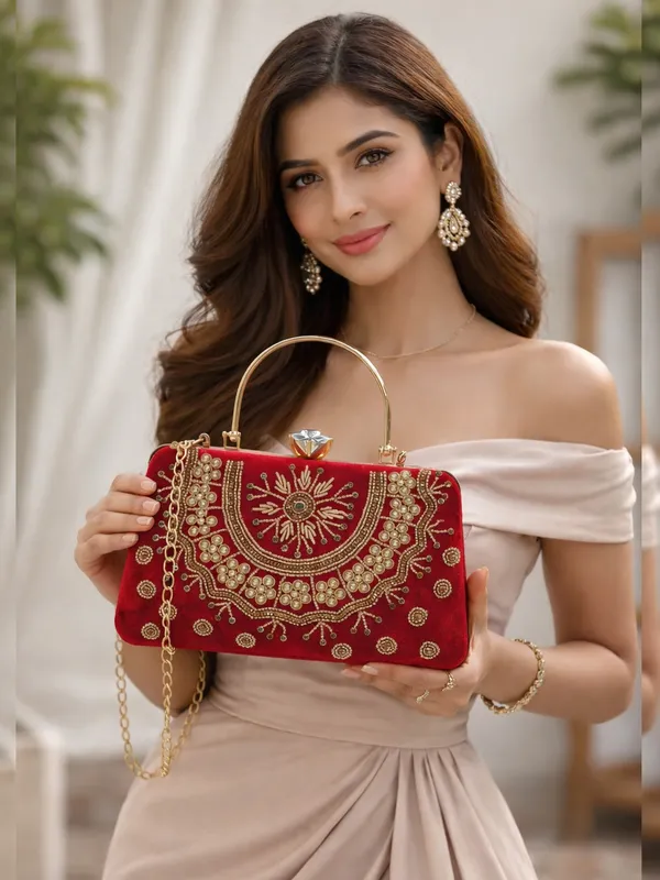 Red_Polyurethane_Clutch_For_Women