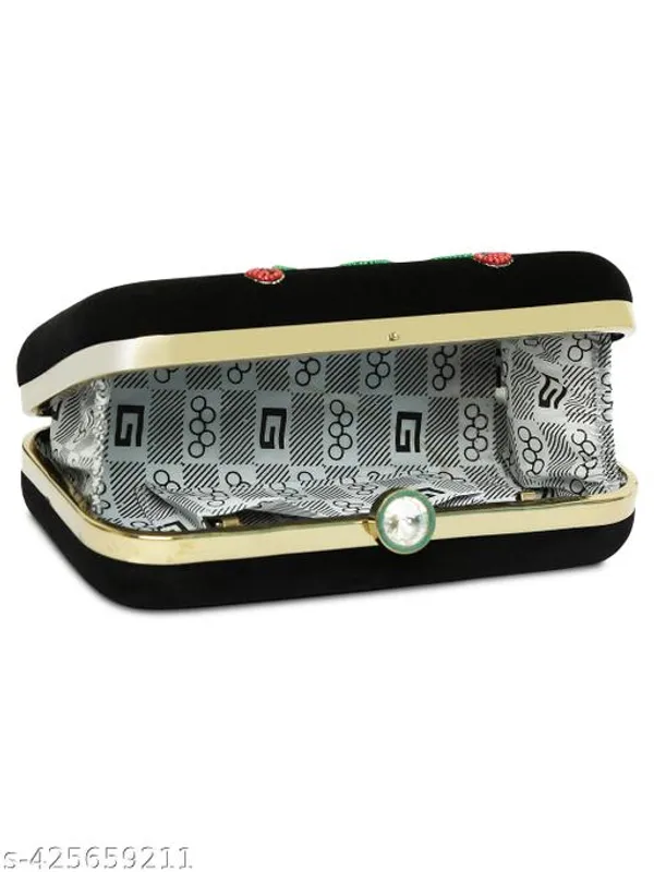 Black_Polyurethane_Clutch_For_Women