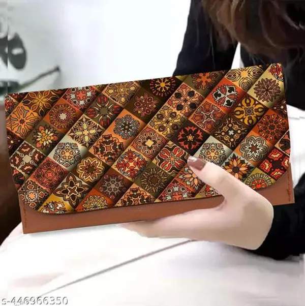 Brown_Polyurethane_Clutch_For_Women