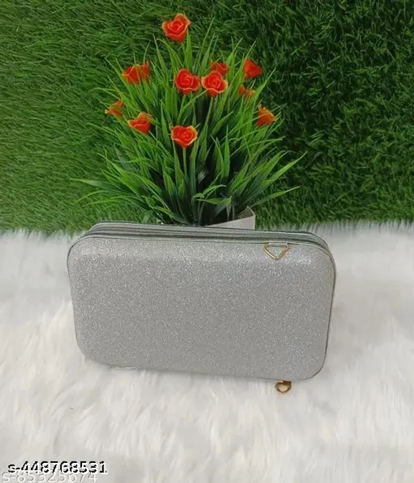 Silver_Polyurethane_Hand_Purse_For_Women