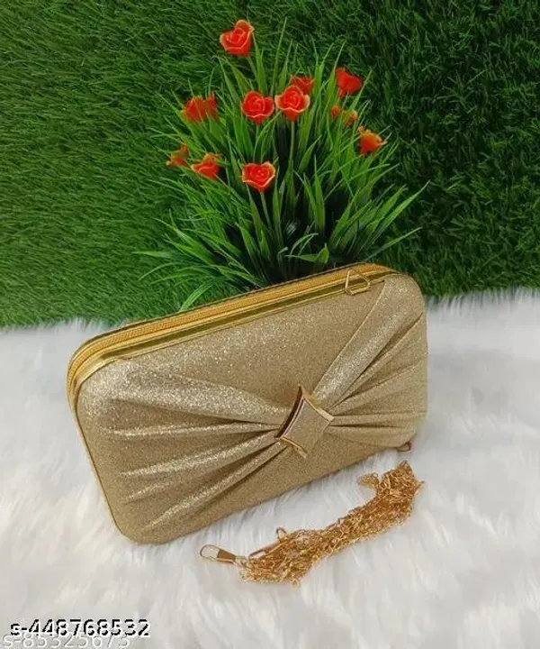 Gold_Polyurethane_Hand_Purse_For_Women
