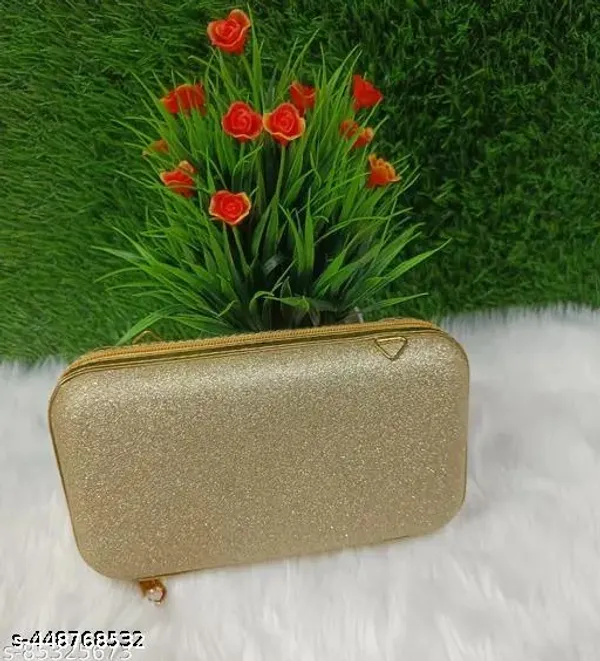 Gold_Polyurethane_Hand_Purse_For_Women