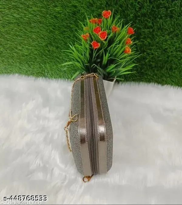 Grey_Polyurethane_Hand_Purse_For_Women
