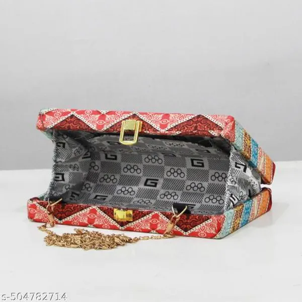 Multicolor_Polyurethane_Clutch_For_Women