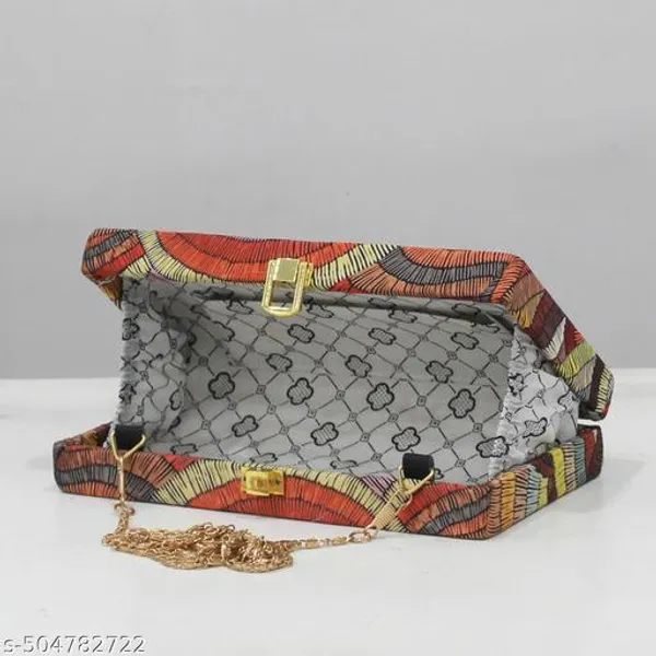 Multicolor_Polyurethane_Clutch_For_Women