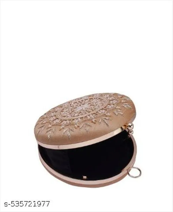 Gold_Polyurethane_Clutch_For_Women