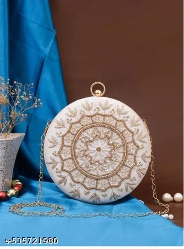 White_Polyurethane_Clutch_For_Women
