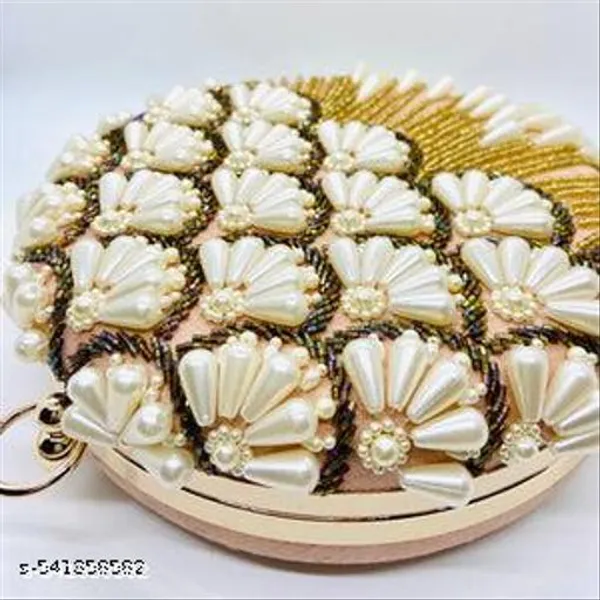 Gold_Polyurethane_Clutch_For_Women