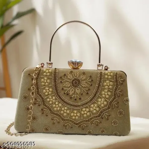 Gold_Polyurethane_Clutch_For_Women