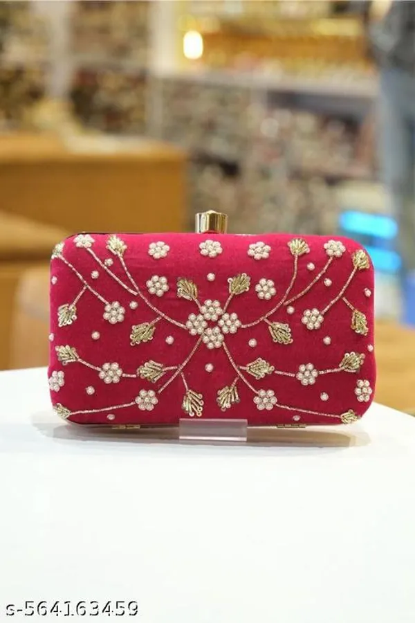 Red_Velvet_Clutch_For_Women