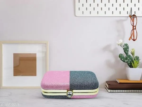 Multicolor_Polyurethane_Clutch_For_Women