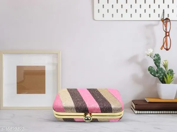 Multicolor_Polyurethane_Clutch_For_Women
