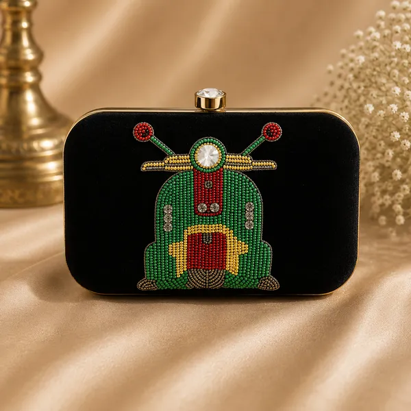 Black_Polyurethane_Clutch_For_Women